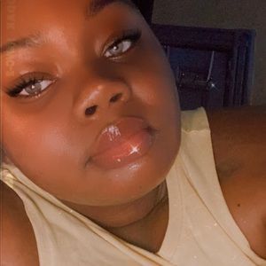 Meet your Posher, Ceci